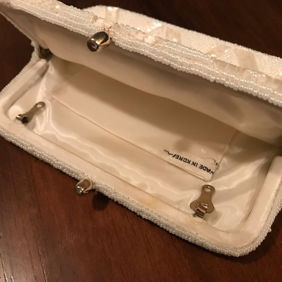 Beaded wedding clutch hand bag 5” x 7” - Picture 4 of 6